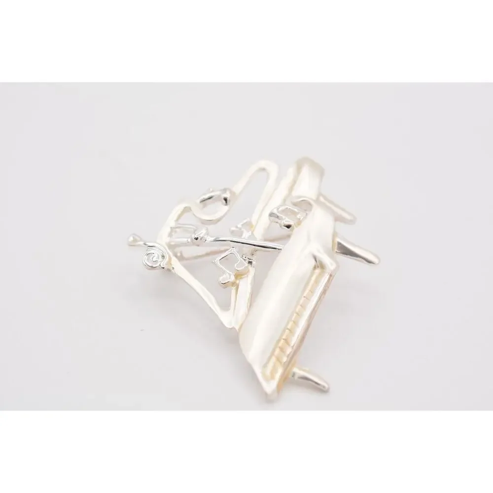 Danecraft Vintage Piano Pin Brooch Brushed Silver Musical Signed NOS 80s BinA15
